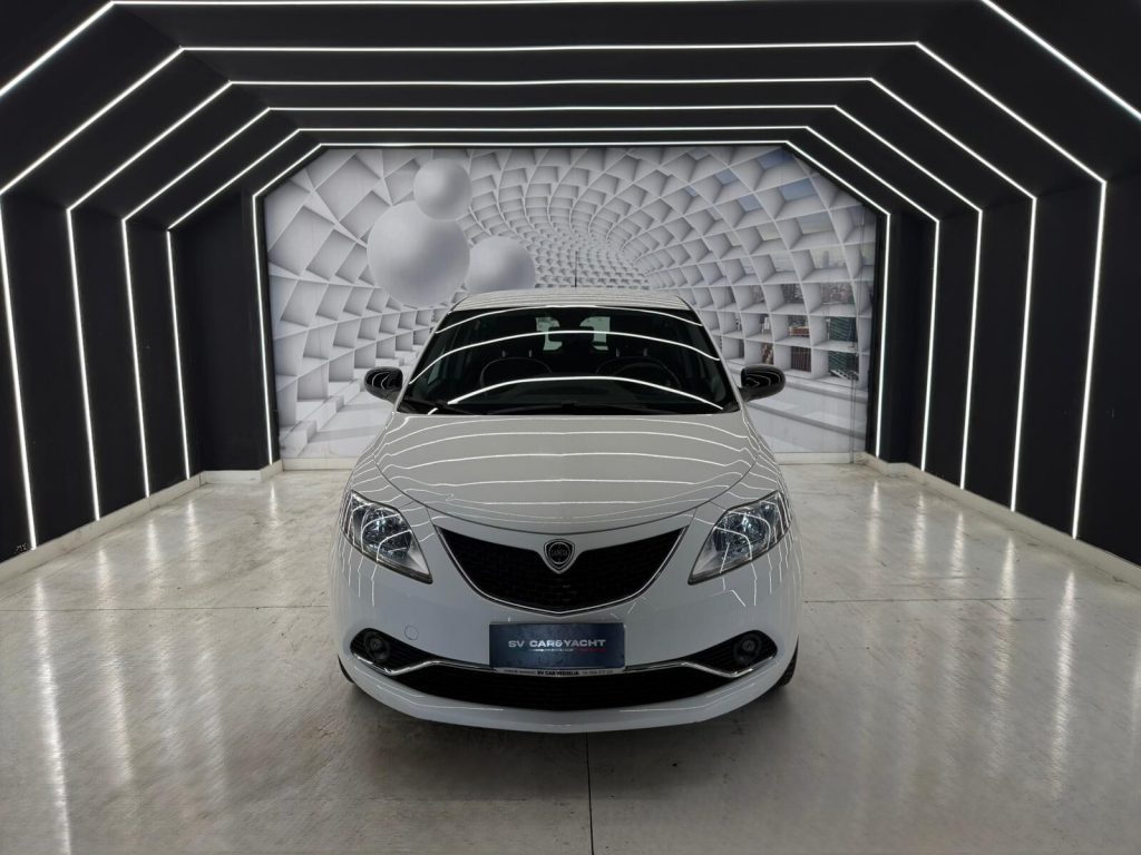 Lancia Ypsilon 1.3 MJT 16V 95 CV 5 porte S&S Platinum-KM CERTIFICATI-PERMUTE-12 MESI GARANZIA